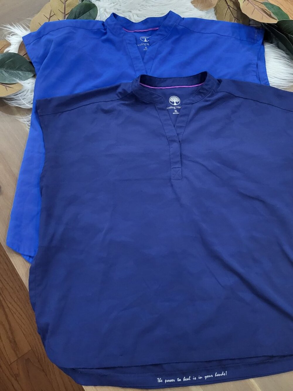 Healing Hands XL Purple Label Bundle 2 Scrub Tops Blue - Navy V-Neck Medical
